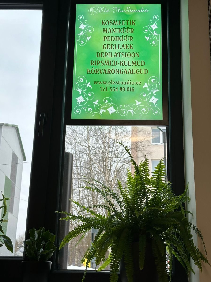 Ele IluStuudio teenuste silt aknal